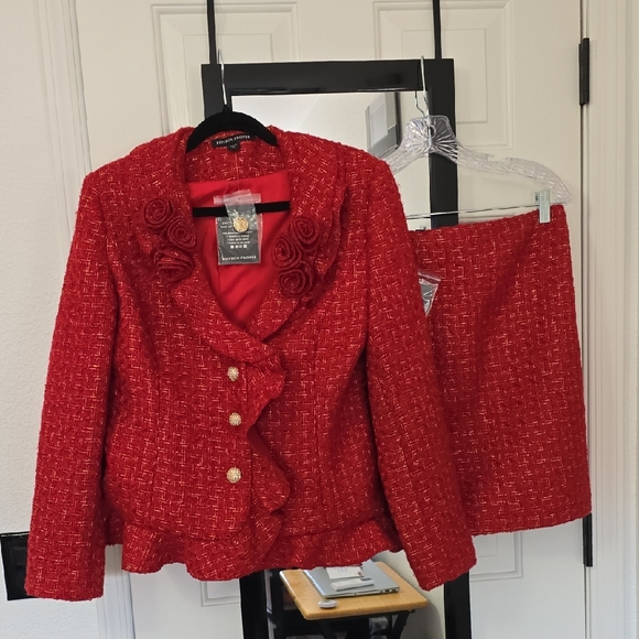 St. John Jackets & Blazers - Boston Proper Red Textured Blazer with Floral Accents Sz 12 Nwt